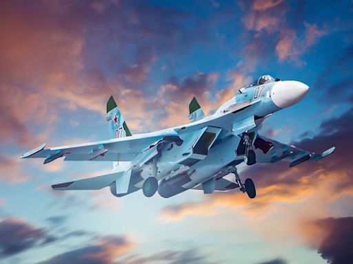 Analysis: Rogue Russian SU-27 Pilot Tries To Shoot Down British Spy Plane Near Ukraine