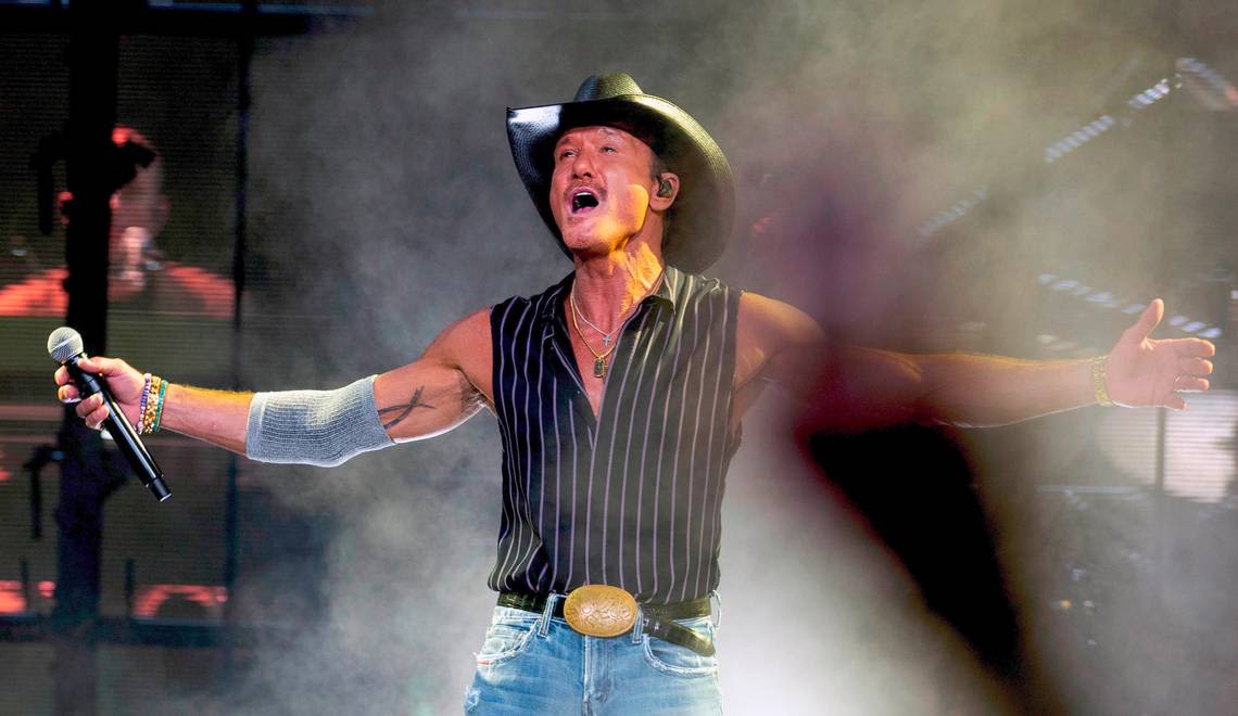 Photos: Tim McGraw brings his ‘Standing Room Only Tour’ to NC