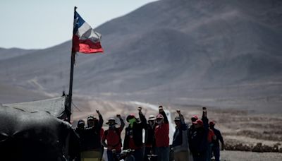 Workers strike at world's biggest copper mine in Chile