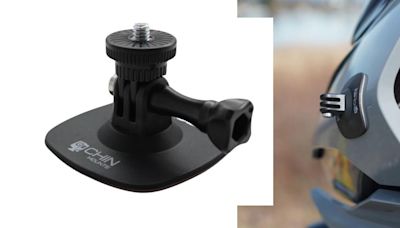 Un soporte de GoPro flexible y adhesivo que se adapta a cualquier superficie, la solución total para fijar tu cámara deportiva en la moto o el casco, de la firma Chin Mounts