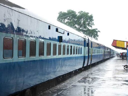 Kerala man dies after upper berth seat falls on him in train due to improper chaining by passenger