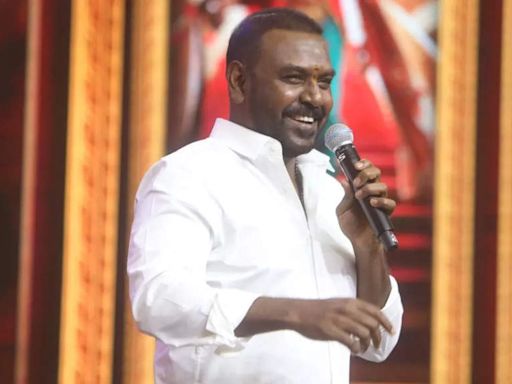 Raghava Lawrence reacts to a fan who worships the actor as a God | Tamil Movie News - Times of India
