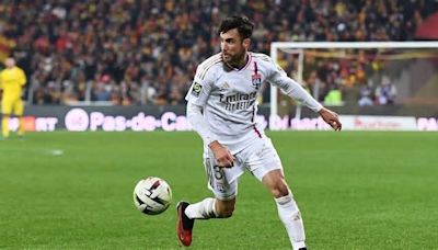 Nicolás Tagliafico convirtió un gol y se fue expulsado en el triunfo agónico del Lyon