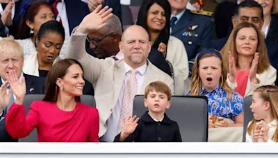 Prince George's hilarious reaction to mischievous Prince Louis' behaviour at major royal event