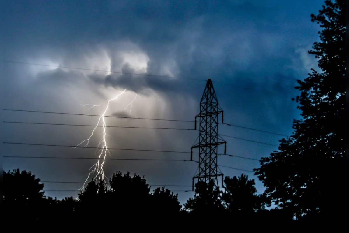 Texas Battles Persistent Power Outages, Exposing Grid Vulnerability and Need for Robust Infrastructure