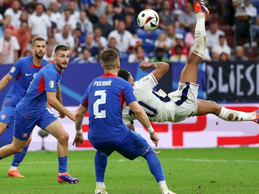 Jude Bellingham overhead kick goal saves England versus Slovakia at EURO 2024 (video)