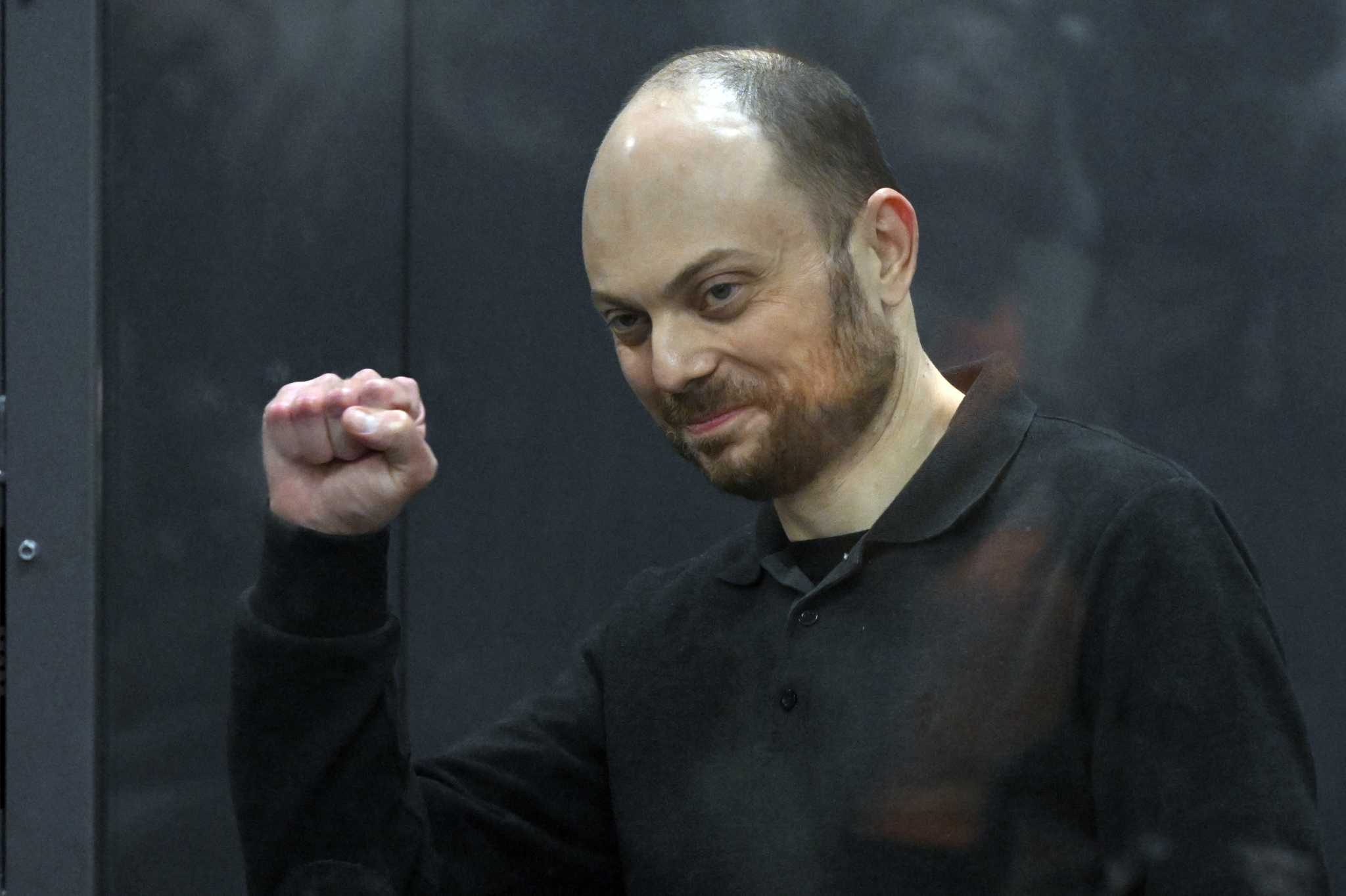 Russia critic Kara-Murza wins Pulitzer for passionate columns written from prison cell