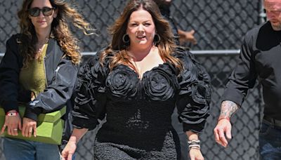 Melissa McCarthy showcases her incredible weight loss in waist-cinching black dress