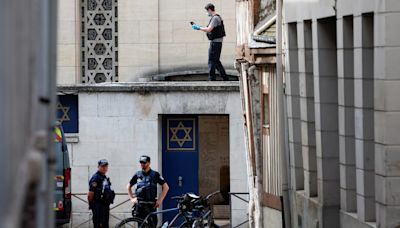 Cops Kill Knife-Wielding Suspect Who Set Fire to a Synagogue in France