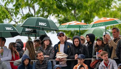 French Open goes dry with alcohol ban to stop disruptive fans