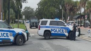 Orlando police, SWAT team responds to active scene in Washington Shores