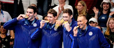 Notre Dame's Chris Guiliano wins Team USA's 1st gold medal in Paris in 400 freestyle relay