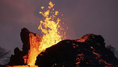 Hawaii volcano eruption sparks warning: Lava can "destroy everything"