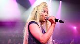 Nicki Minaj cut off her own performance of 'Starships' because it's a 'stupid song'
