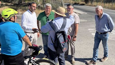 El PSOE pide "más aceras" en Camino de la Cizaña de Málaga, usado para bajar a la playa por centenares de personas cada día