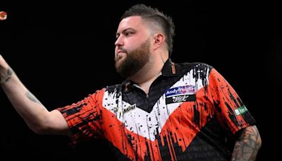 World Matchplay Darts: Michael Smith and Michael van Gerwen reach quarter-finals