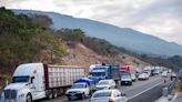 Transportistas paralizan las carreteras de México para denunciar el alza en la violencia