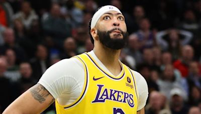 Lakers Warned About Anthony Davis Trade Demand After Redick Hire