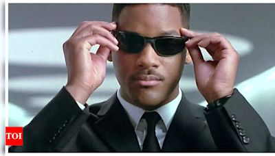 'Men In Black' director quips Will Smith caused three-hour set evacuation | - Times of India