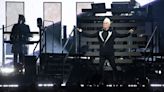 La maestría de Pet Shop Boys ilumina la última noche del Cruïlla