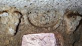 Tumba da Era Romana com cabeças de touro esculpidas é descoberta na Turquia