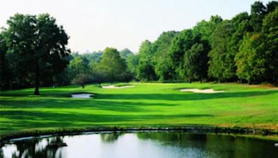 Anciano hallado muerto flotando en lago de campo de golf en Nueva York - El Diario NY