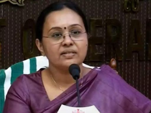 Kerala Health Minister Veena George holds key meet regarding Amoebic meningoencephalitis - ET HealthWorld