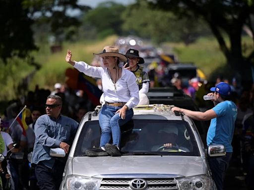 Ante la visita de María Corina Machado a Táchira, el régimen de Maduro impuso severas restricciones y hubo amenazas del ELN