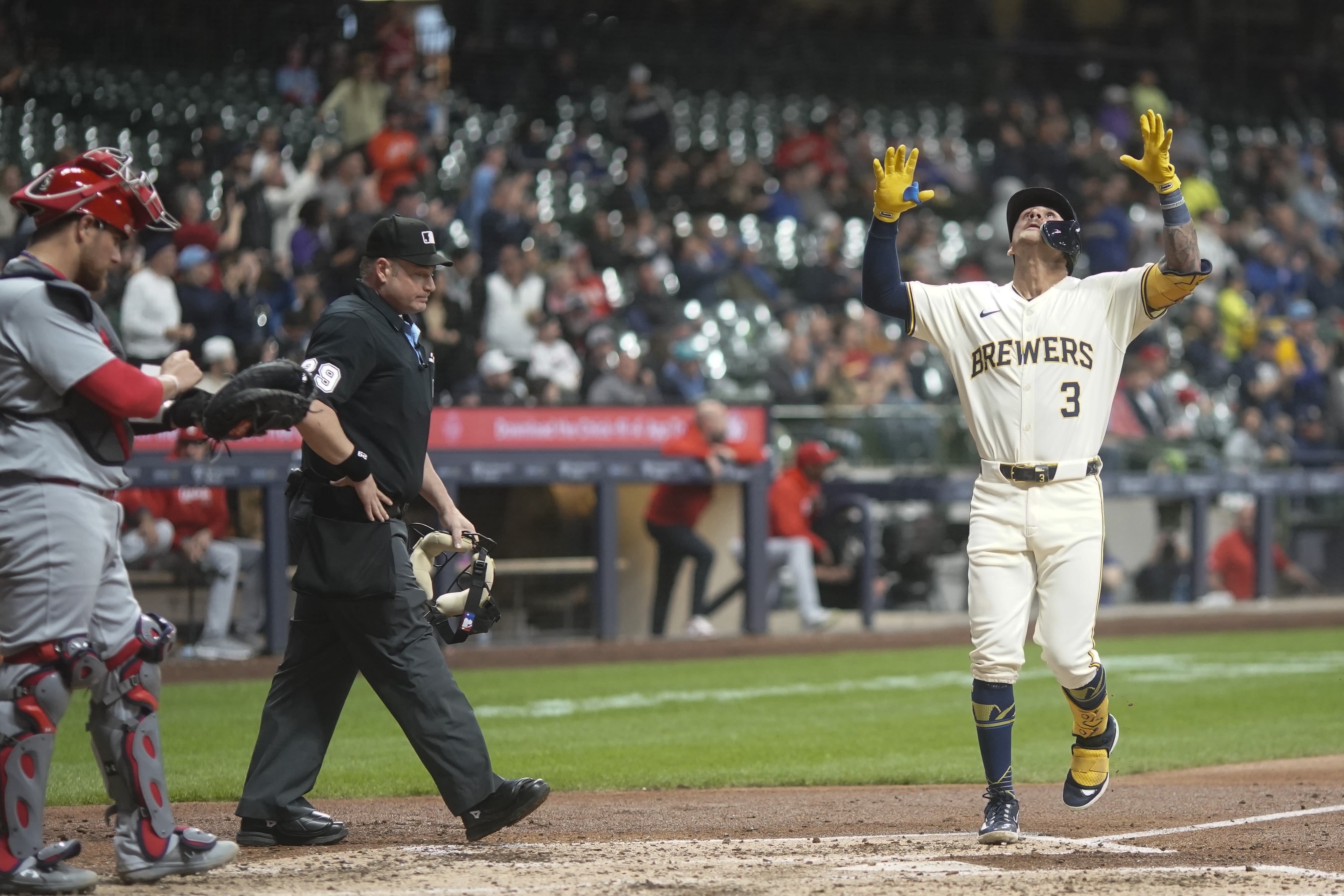 Brewers hit 3 home runs off Sonny Gray to win 7-1 and send Cardinals to 5th straight loss