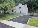 130 Pembrook Dr, Yonkers NY 10710