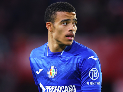 Ambulance called onto pitch in Mason Greenwood’s last game for Getafe as Man Utd loanee's team-mate 'loses consciousness for several minutes' after collision | Goal.com Singapore