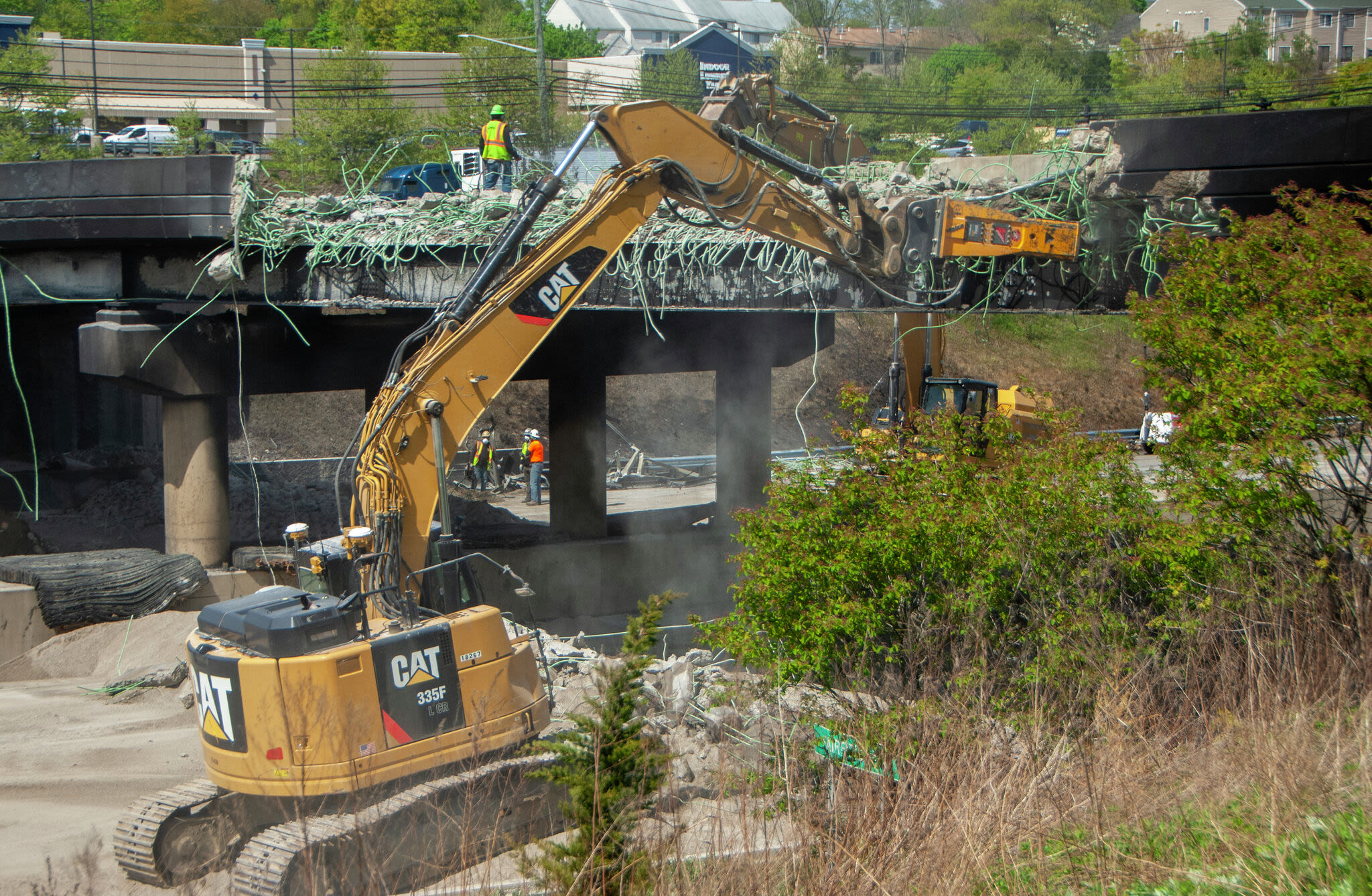 I-95 bridge fire didn't melt the steel beams in the CT overpass, but severely weakened the structure