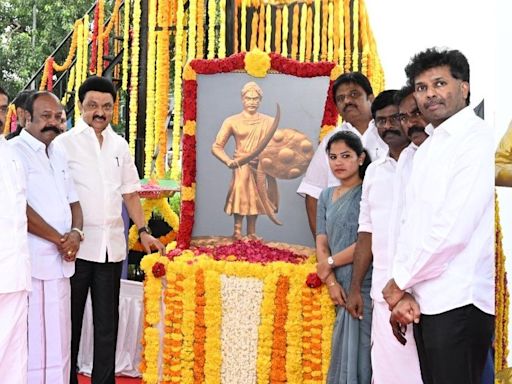 Stalin, Palaniswami pay tributes to late freedom fighter Veeran Azhagumuthu Kone