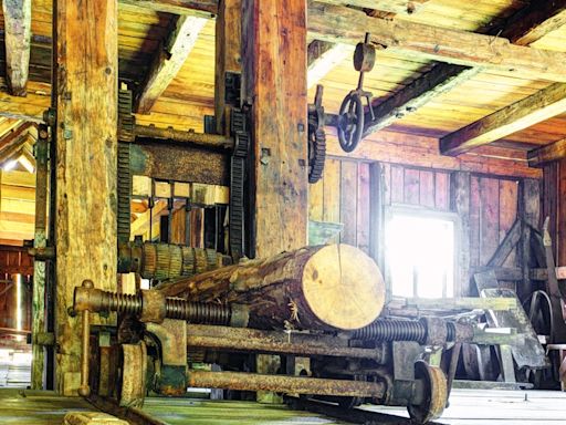 Although There's An Abundance Of Wood, This 75-Year-Old Mill In Montana Is Closing For The Most Surprising Reason