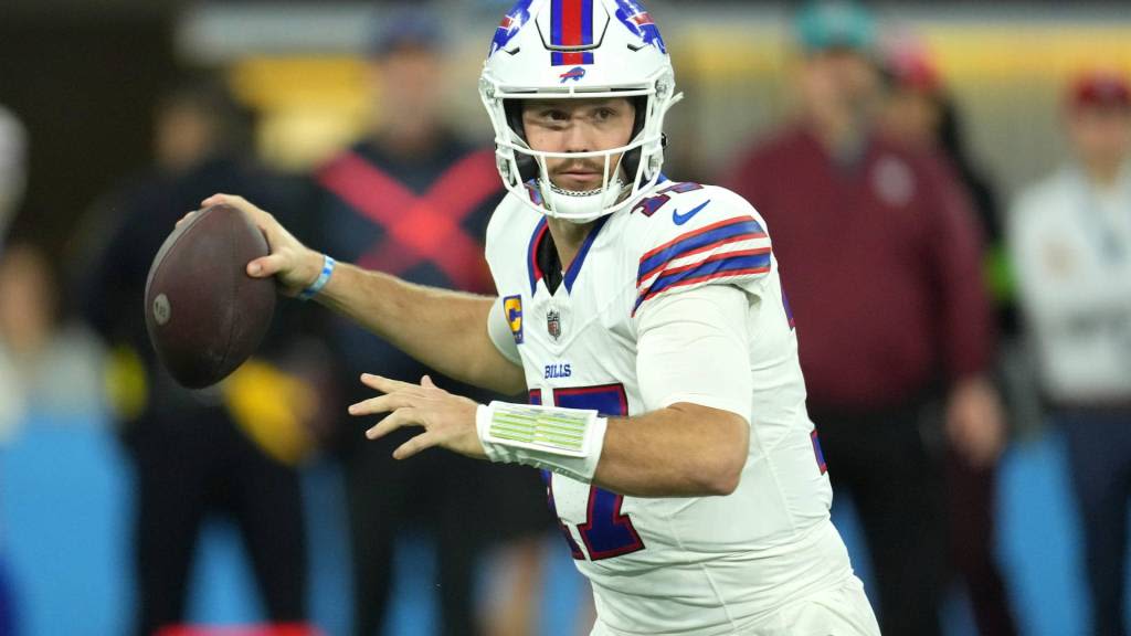 How Bills' Josh Allen's deal compares to NFL QB contracts after Jared Goff extension