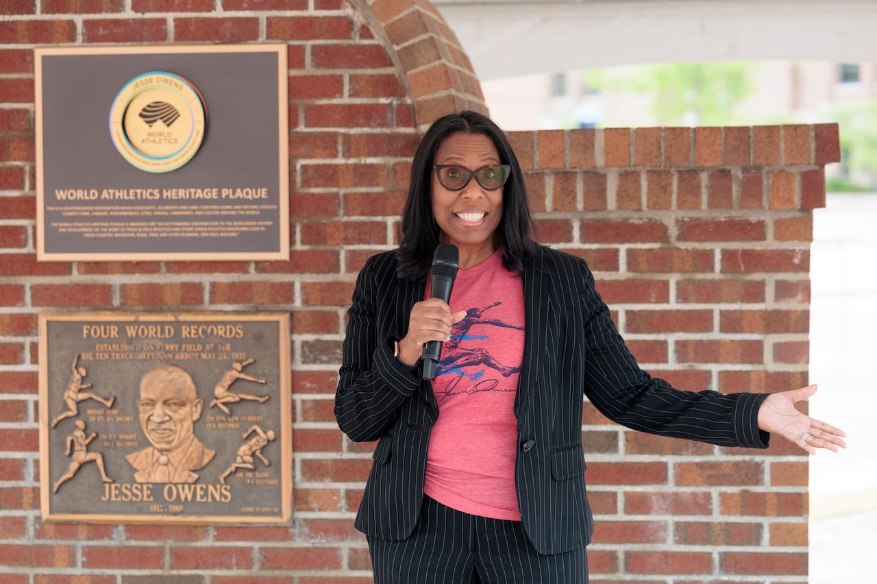 New Jesse Owens plaque at Ferry Field unites Buckeyes, Wolverines