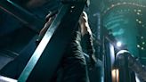 Fan crea una réplica de la espada gigante de Cloud para jugar Final Fantasy VII Remake