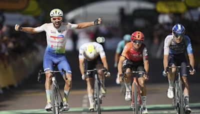 Frenchman Anthony Turgis wins tough Tour de France stage on gravel roads, Pogacar keeps the lead