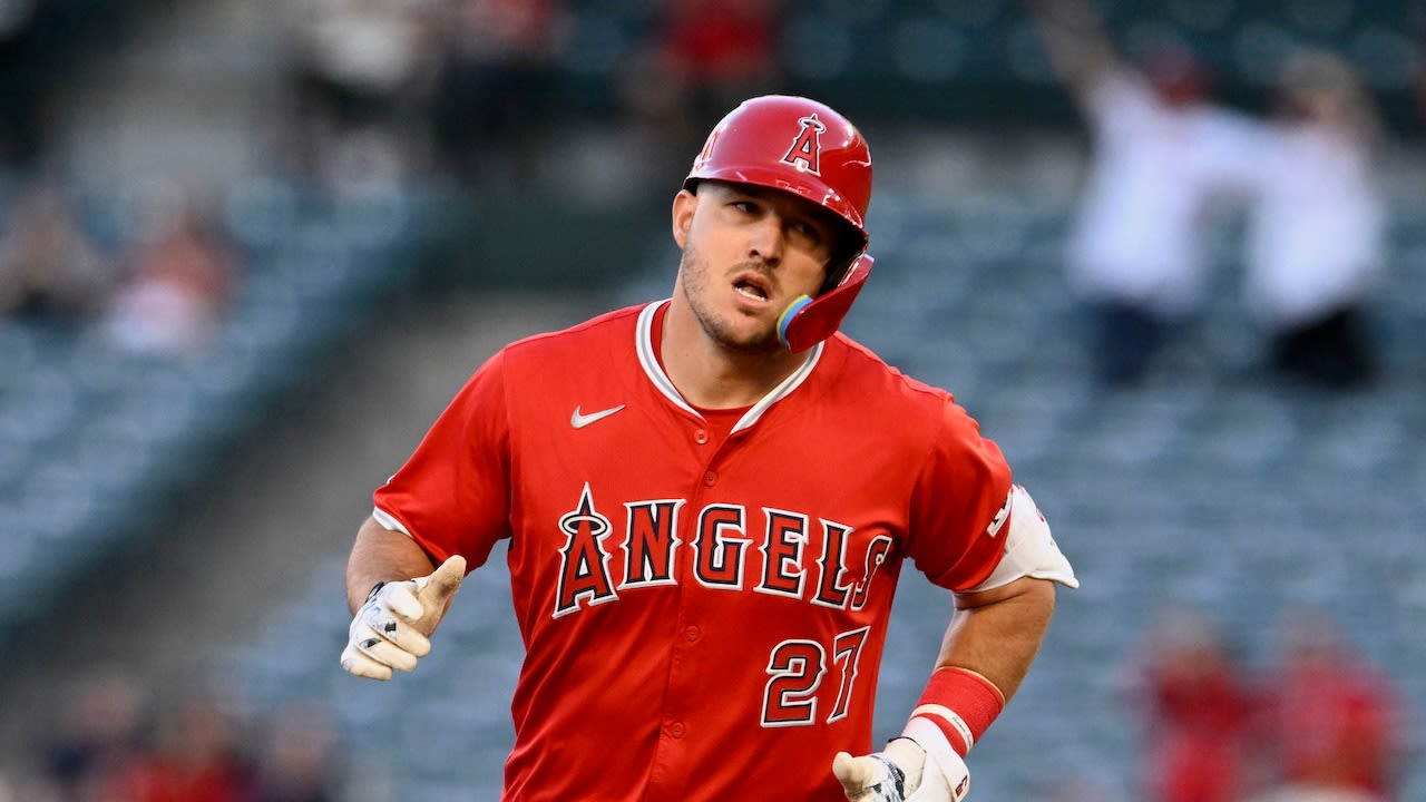 Mike Trout has NFL draft message for Eagles general manager