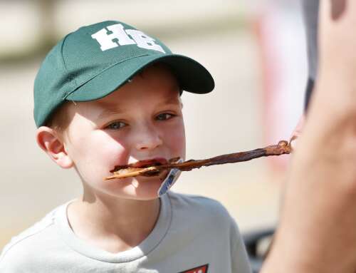 How sweet it is: Perfect weather brings big crowds to Long Grove Chocolate Fest