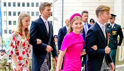 Las princesas belgas deslumbran en el Día Nacional: del elegantísimo traje fucsia de Elisabeth al diseño floral de Eléonore