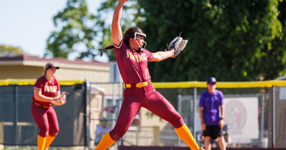 Napa Valley High School Softball: Vintage puts away Petaluma in VVAL Tournament opener, 6-0