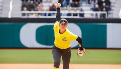 Oregon softball pitcher Stevie Hansen enters transfer portal, per reports