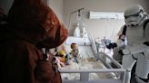 'Star Wars' lleva la fuerza a niños hospitalizados en Pamplona