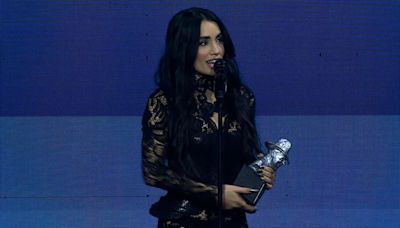 Lali Espósito ganó un Gardel y en su discurso lo dio todo: “lesbicidio” y un palito para Milei | Espectáculos