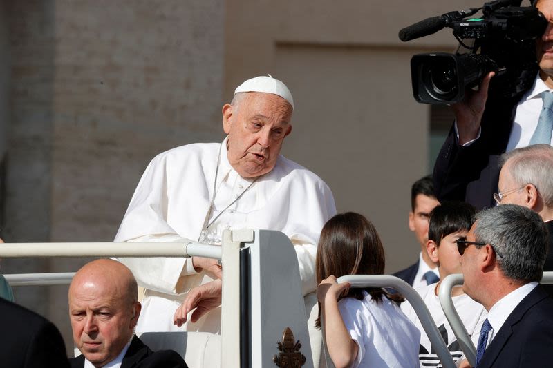 Pope Francis to visit Turkey next year, Ecumenical Patriarch says