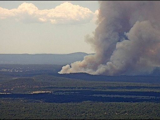 Crews fight Bravo Fire burning west of Flagstaff