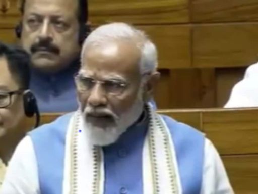 PM Modi Confronts Congress: Whose Agenda Benefits From Weakening Armed Forces? - News18