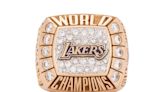 Kobe Bryant’s 2000 Lakers Championship Ring Is Up for Auction