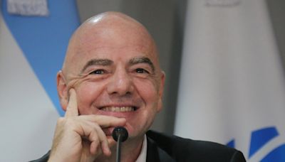 Infantino felicita a Sheinbaum, dispuesto a continuar colaboración ante Mundial 2026